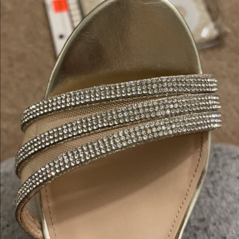 Nina Gold Metallic Shoes Size 10 - Picture 2 of 2